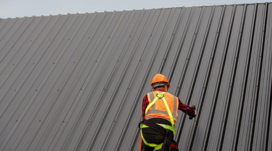 Professional residential roofers in Alexis, IL